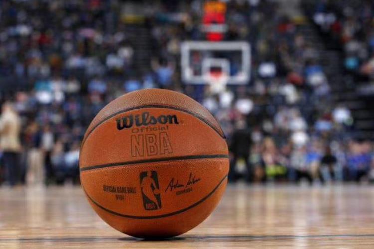 nba用球改wilson「NBA将更换官方用球品牌你可能不知道的Spalding和Wilson故事」