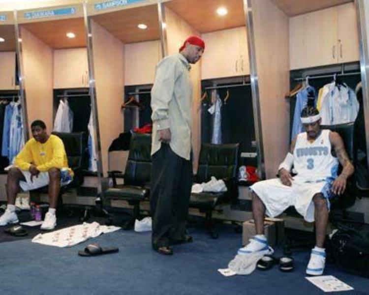 NBA更衣室毒瘤「揭秘NBA更衣室6大潜规则随便做错了一件事都可能被赶走」