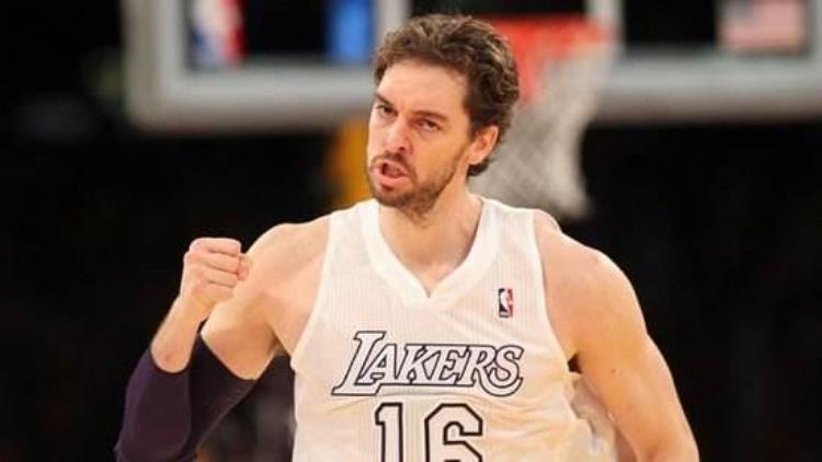 字母哥在美国的外号「8大中国特色的NBA绰号字母哥简明扼要黑大汉为何却叫高圆圆」