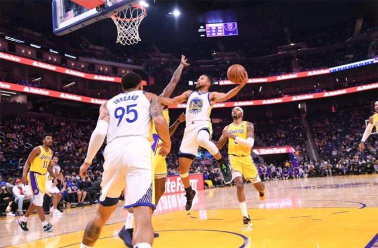 nba常规赛82场怎么排的「NBA常规赛82场比赛怎么排以勇士队为例简单聊一聊」