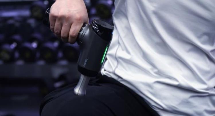 gxa和hyperice筋膜枪哪个好「专业级筋膜枪选购指南HyperIceGXA倍益康等五款产品大对比」