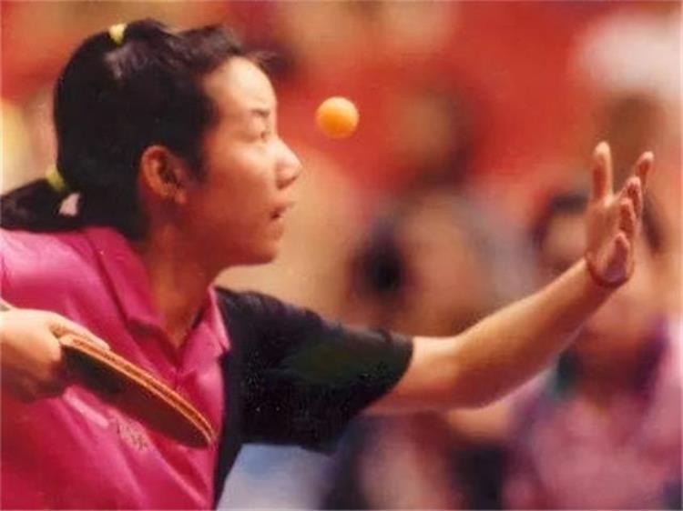 乒乓球运动员乔红现状「54岁乒乓奥运冠军乔红现状她事业顺利50岁结婚」