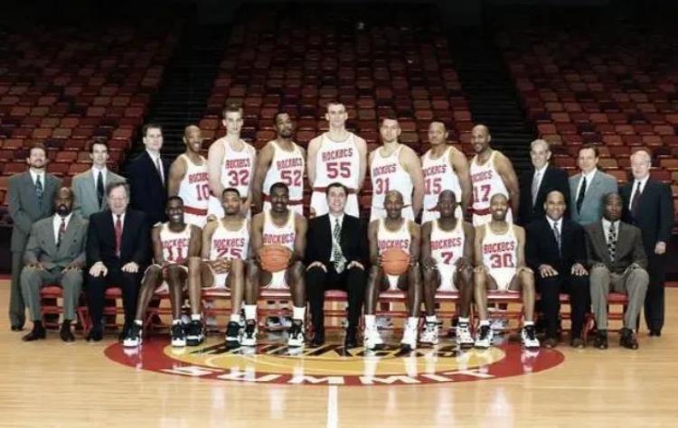 chinese cba「问问球迷中职篮CBA的C是Chinese美职篮NBA的America在哪」