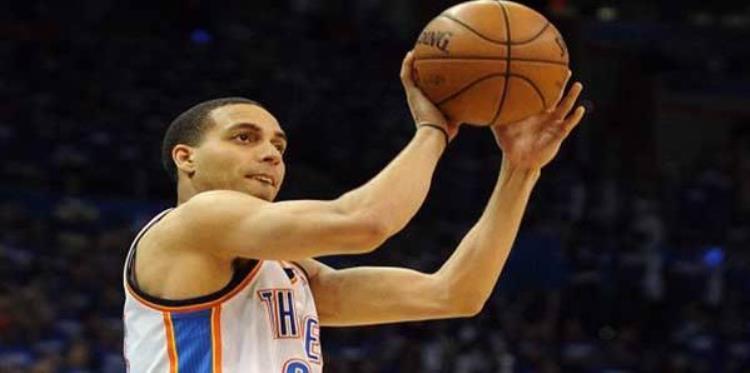 投篮姿势最奇怪的nba球员「NBA史上投篮姿势10大怪异球员阿伦和马里昂榜上有名」
