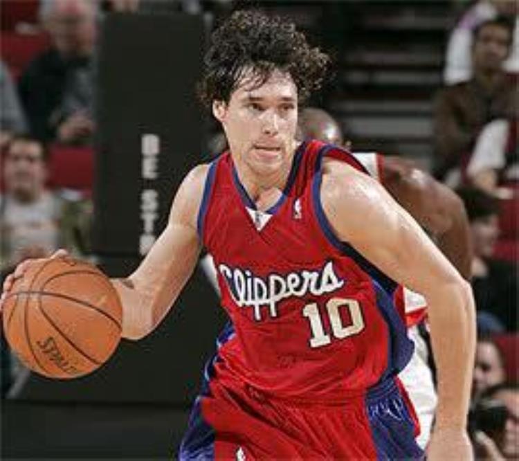 被交易次数最多的篮球球员「盘点NBA历史上被交易次数最多的十大球员库里队友上榜」