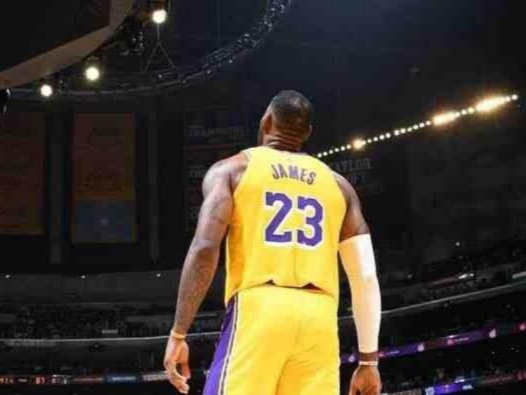 在nba到底怎样才算是划时代的巨星呢「在NBA到底怎样才算是划时代的巨星」