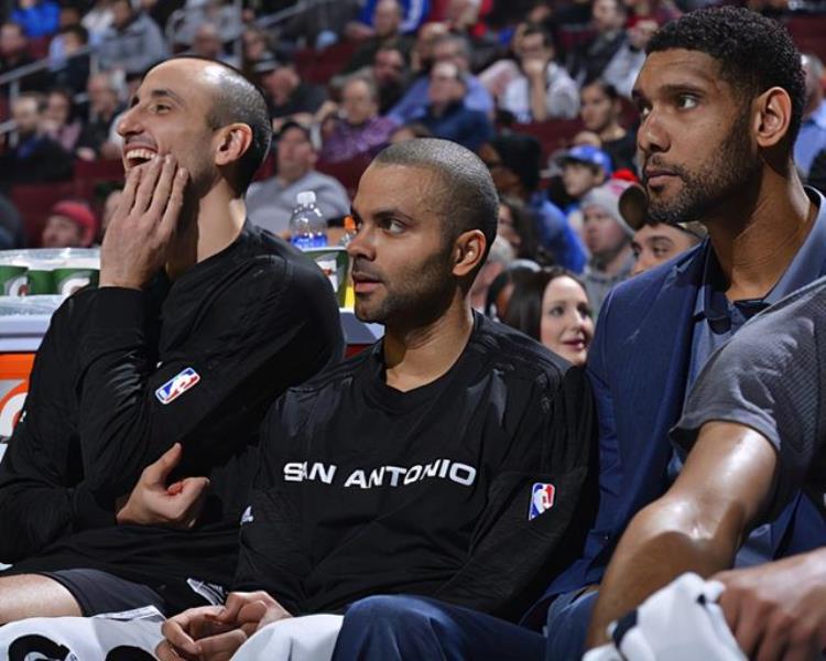nba球员因伤休赛还能拿工资不「NBA球员受伤甚至赛季报销时工资还有吗正常轮休有工资吗」