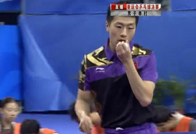 为什么乒乓球运动员喜欢吹球拍「中国乒乓球运动员喜欢吹球吹球拍难道是为了输送仙气」