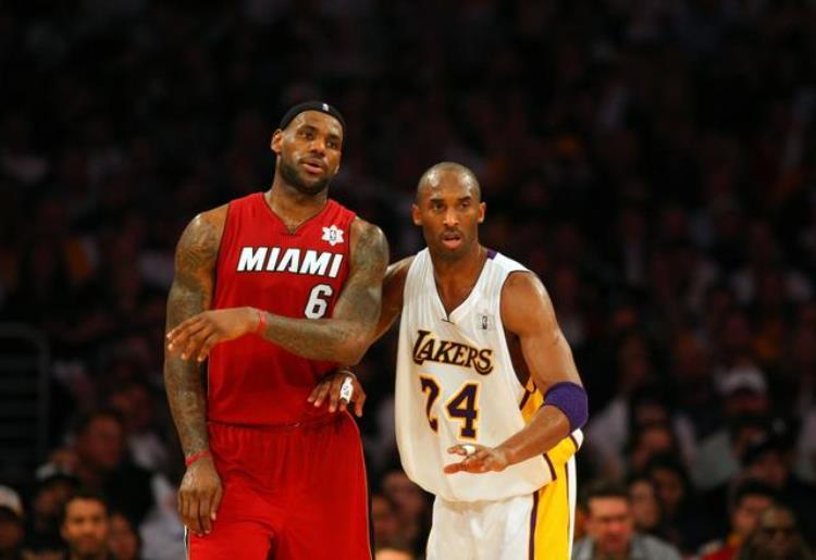 nba奖杯最多的球员「NBA奖杯最多的超级巨星科比邓肯各12个乔丹22个詹姆斯呢」