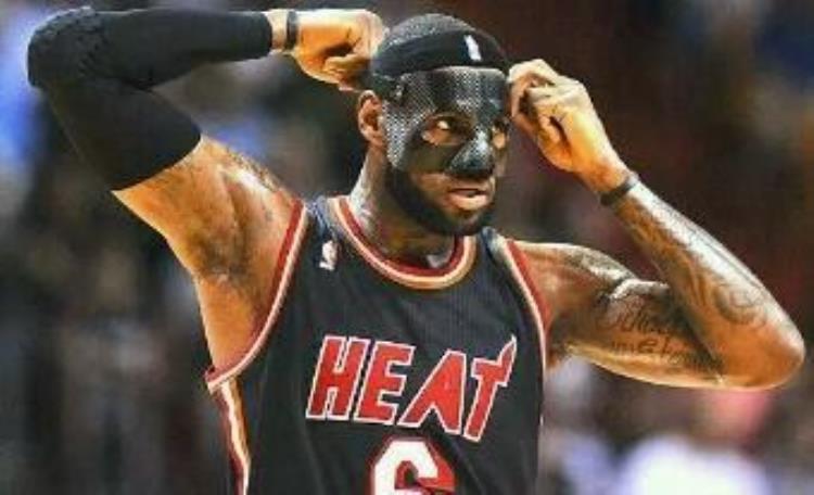 NBA5种经典面具哪种辨识度高奥尼尔也戴过科比佩戴蝙蝠侠