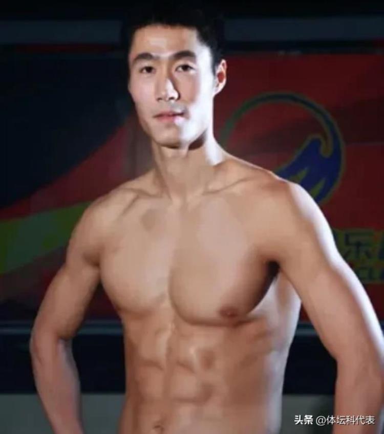 国乒身高最高选手「186cm超越张继科王楚钦是国乒有史以来身高最高的世界冠军」