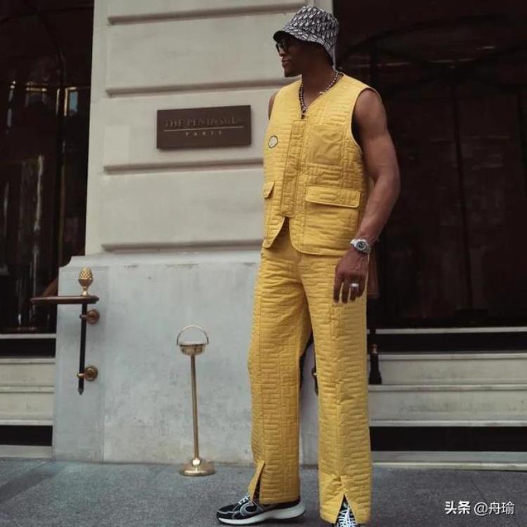 NBA晚报欧文在洛杉矶训练KD赞库里总决赛G4威少妻子欧洲游