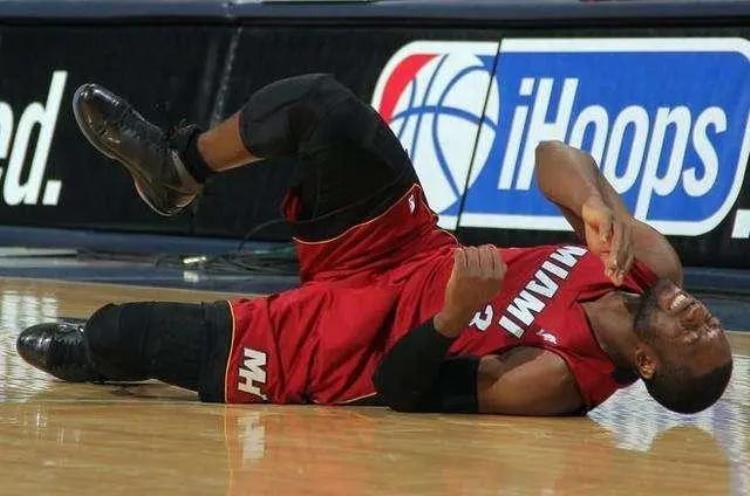 nba球星的鞋垫有多贵「NBA球员装备价格起底球鞋300美金鞋垫贵到不能送」
