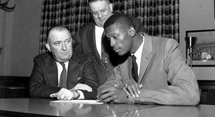 1946年NBA选秀「1946年NBA是怎么成立的第一年总冠军MVP得分王又是谁」