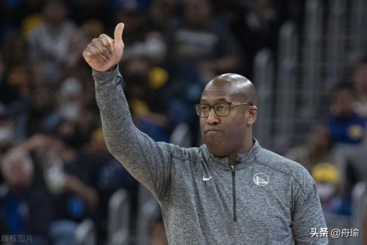 NBA晚报追梦捐十万给佩恩詹皇被影帝逗笑老六在演播室抢断