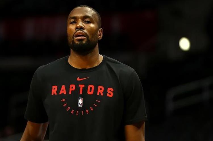 nba球员与普通人合照「有图有真相普通人能不能进NBA看完这6张照片你自然有答案」