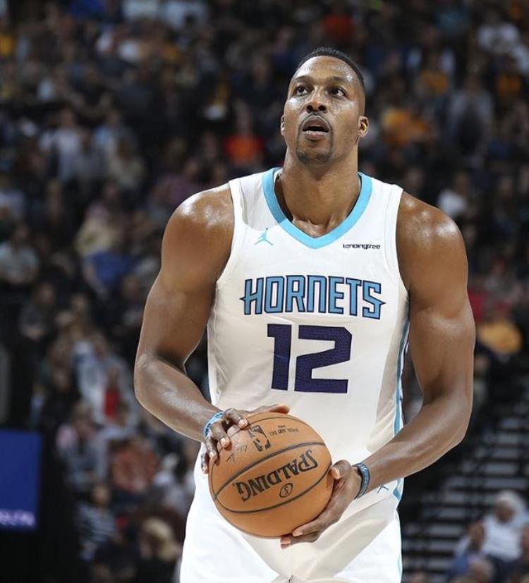 NBA球员穿的紧身衣「你没有看错NBA真有5人把球衣穿成了紧身衣锡安上榜」
