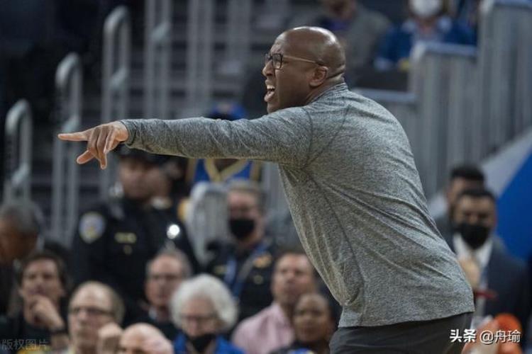 NBA晚报追梦捐十万给佩恩詹皇被影帝逗笑老六在演播室抢断