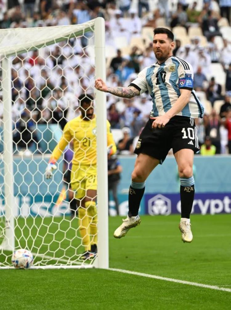 大冷门梅西进球也没戏阿根廷12败给沙特3粒进球被吹越位黑科技靠谱吗