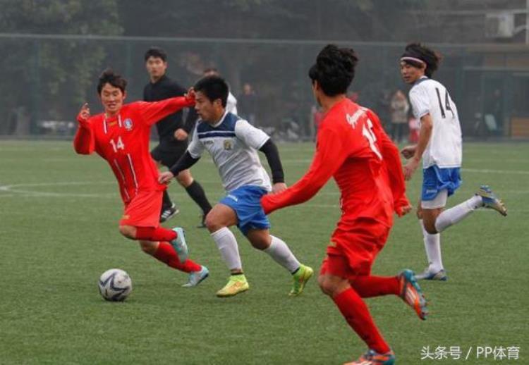 韩国校园足球常备3万人才政府竟不用花钱