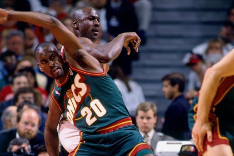 NBA垃圾话艺术「垃圾话正在失传的NBA艺术来看看传奇巨星们怎么互喷垃圾话」