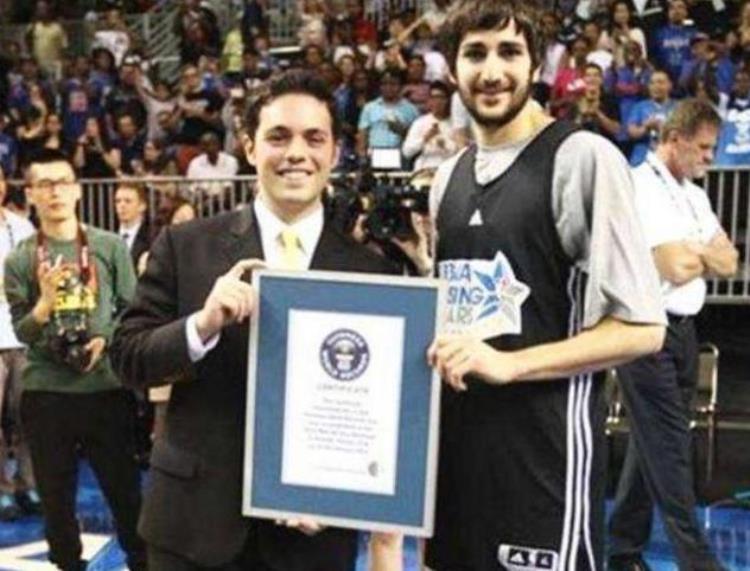 NBA吉尼斯纪录麦基一次扣三球阿伦皮队证书没捂热就被破了