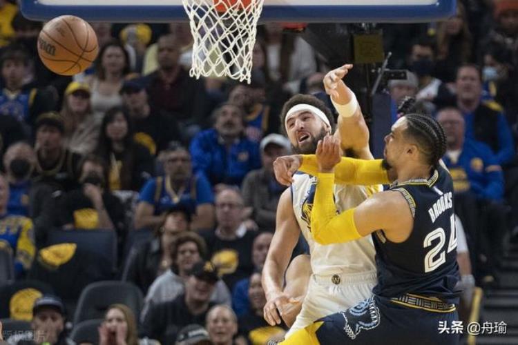 NBA晚报追梦捐十万给佩恩詹皇被影帝逗笑老六在演播室抢断