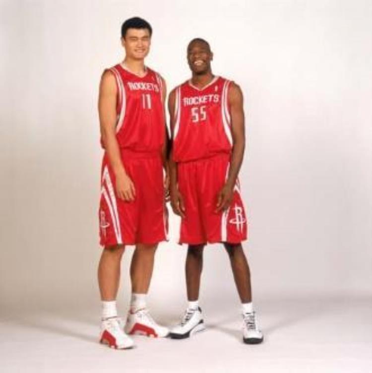 奥尼尔的球鞋有多少码「NBA球员的球鞋有多大奥尼尔58码排第2第一大脚是姚明的队友」