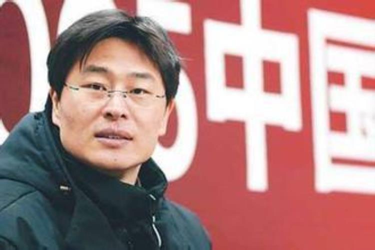 弹跳最好的中锋「我国中锋的弹跳力是多少王治郅和易建联谁的弹跳好」