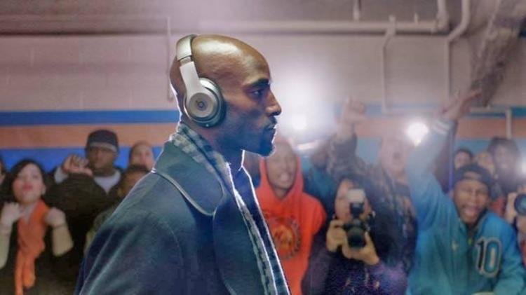 2019NBA全明星赛来袭苹果新品太应景BeatsNBA联名款耳机