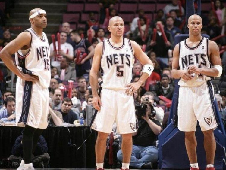 3分钟读懂NBA历代王朝中紫金王朝科詹韦不一样人生
