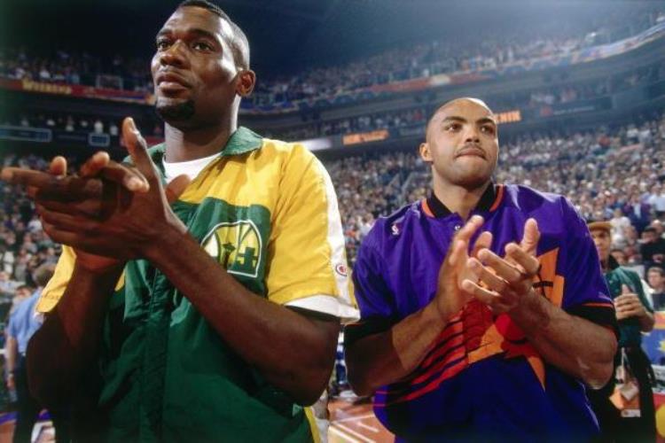 NBA最长的合同有多长皮蓬7年基德9年而他一签就是25年