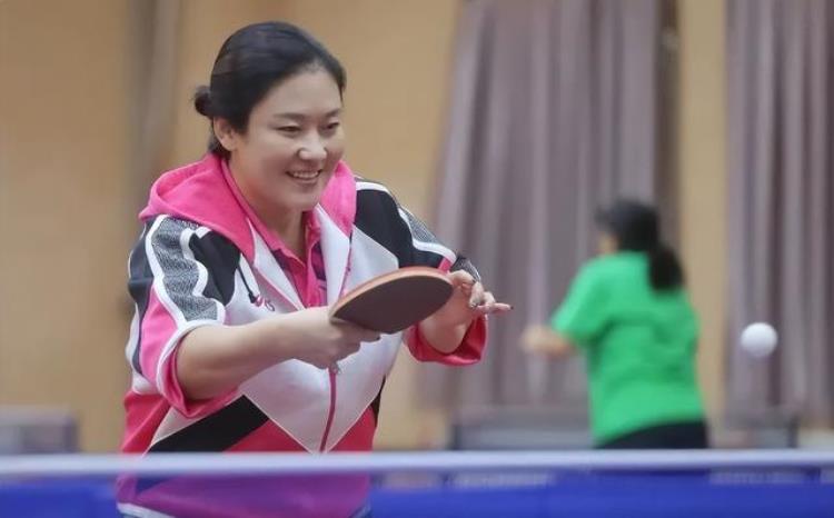 冷面杀手刘伟从乒乓球世界冠军到北大博士不嫁富商嫁爱情