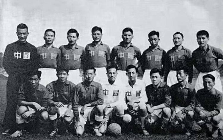 回顾七十年的历届中国男足球衣发展史哪一款是你的最爱
