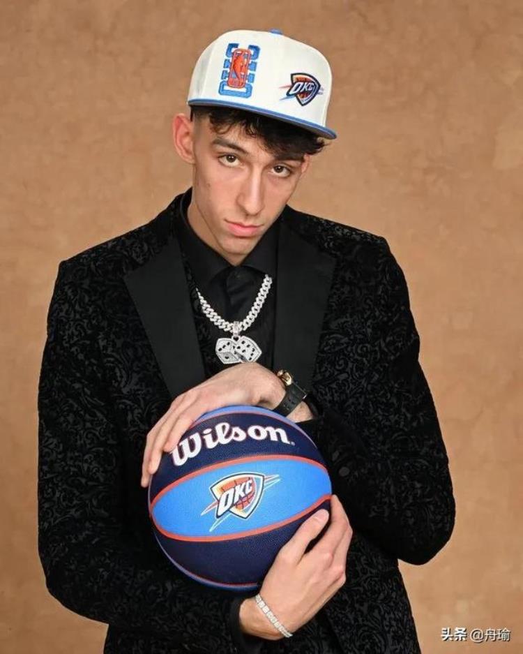 NBA晚报欧文在洛杉矶训练KD赞库里总决赛G4威少妻子欧洲游