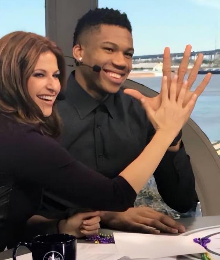 nba球员与普通人合照「有图有真相普通人能不能进NBA看完这6张照片你自然有答案」