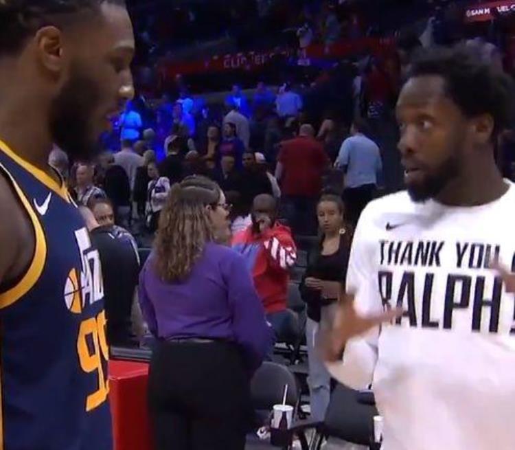 在NBA怎样偷听战术隆多被一把推开哈登被对手邀请一起听战术