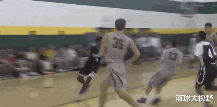 杜兰特的得分王「得分媲美杜兰特篮板比肩字母哥NBA又一个大魔王诞生了」