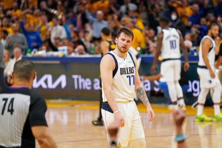 勇士队超级奢侈税「NBA11支球队缴纳奢侈税快船勇士领衔为夺冠无惧花钱」