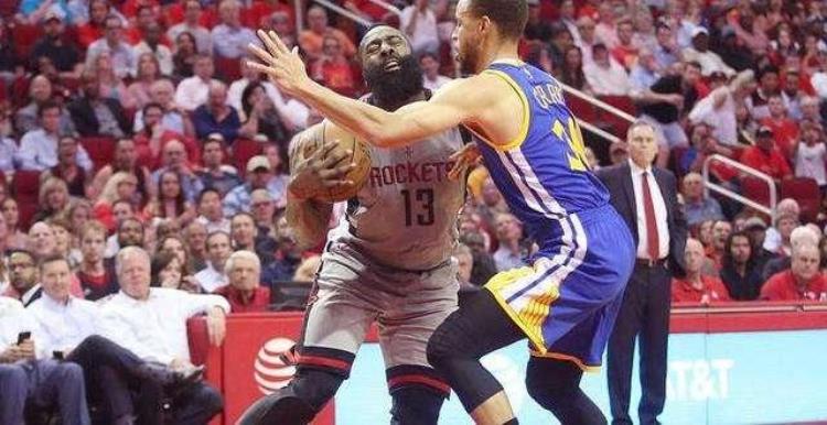 字母哥在美国的外号「8大中国特色的NBA绰号字母哥简明扼要黑大汉为何却叫高圆圆」