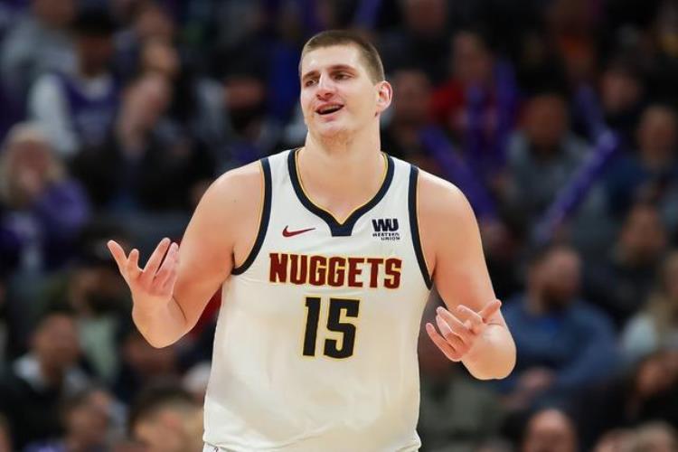 nba球星为什么没有腹肌「众所周知NBA球星肌肉很强悍为何很多人几乎没腹肌和胸肌呢」