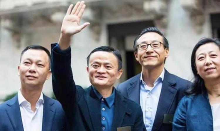 篮网被蔡崇信收购多少钱「3年前蔡崇信花了235亿美元买下篮网如今他一共赚了多少钱」