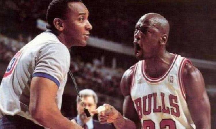 nba保罗薪水「细数那些NBA的潜规则保罗也难逃乔丹科比都曾享受过高待遇」