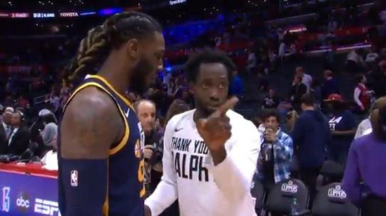 在NBA怎样偷听战术隆多被一把推开哈登被对手邀请一起听战术