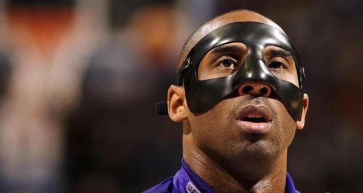 NBA5种经典面具哪种辨识度高奥尼尔也戴过科比佩戴蝙蝠侠