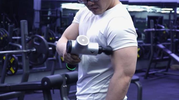 gxa和hyperice筋膜枪哪个好「专业级筋膜枪选购指南HyperIceGXA倍益康等五款产品大对比」