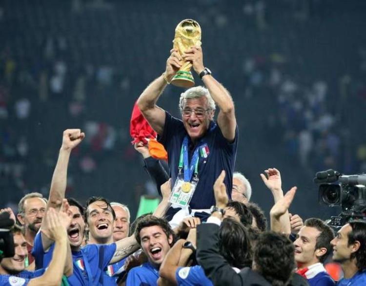 意大利足球队06年世界杯「意大利从来都是世界杯的夺冠热门球队06年的世界杯意大利有多强」