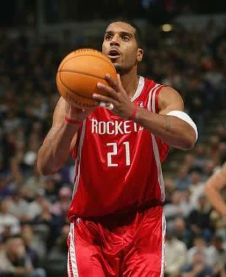 被交易次数最多的篮球球员「盘点NBA历史上被交易次数最多的十大球员库里队友上榜」