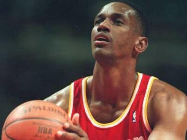被交易次数最多的篮球球员「盘点NBA历史上被交易次数最多的十大球员库里队友上榜」