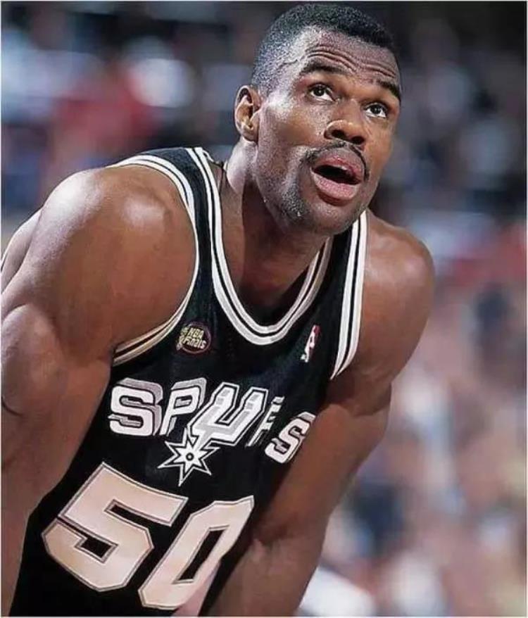 科比生涯总得分超过乔丹是哪一年「盘点NBA最年长记录乔丹科比上榜其中一人37岁拿FMVP」